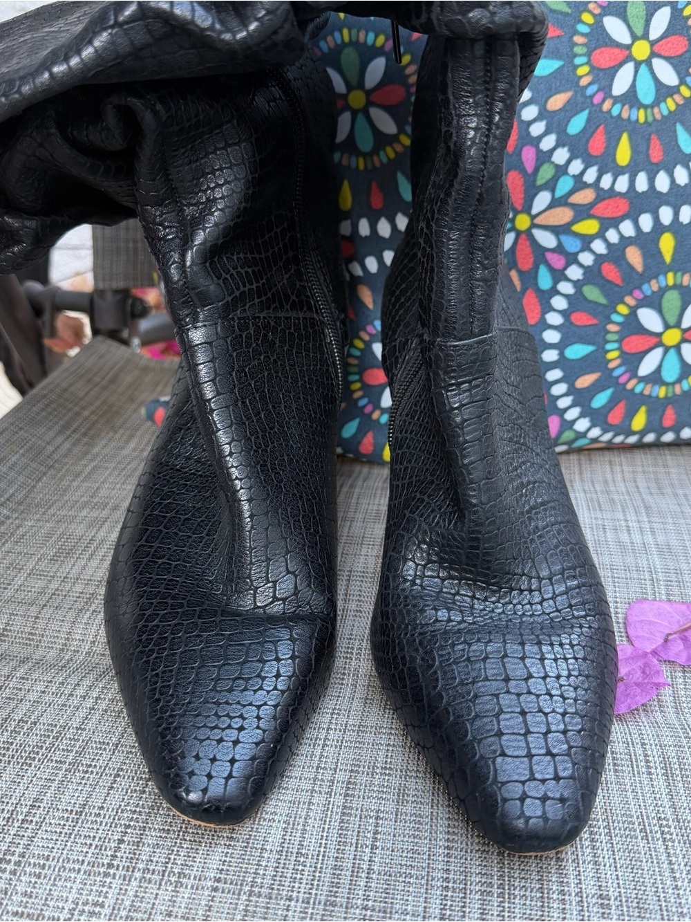 Vince Camuto Armonda Black Croc-Embossed Stiletto Slouchy Knee High Boots Sz 9 - Picture 2 of 13